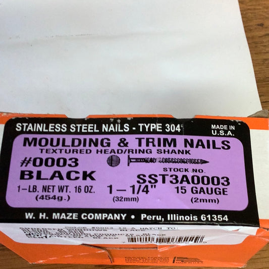 Trim nails 1 1/4” Stainless 1lb - Black